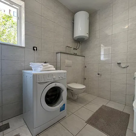Beppo Apartament Podstrana