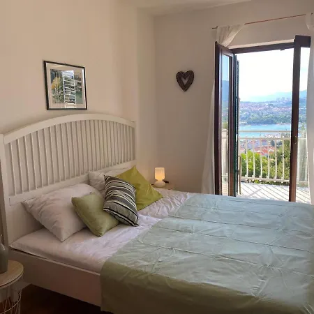 Apartamento Beppo Podstrana