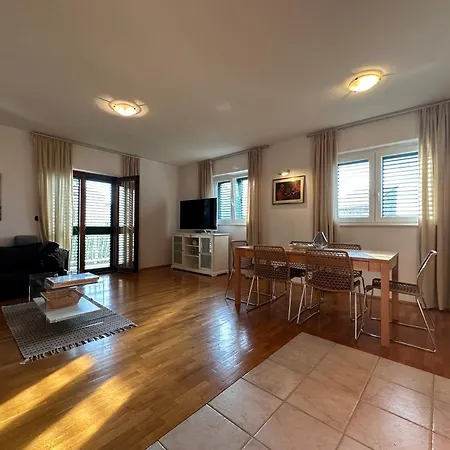 Beppo Apartman Podstrana